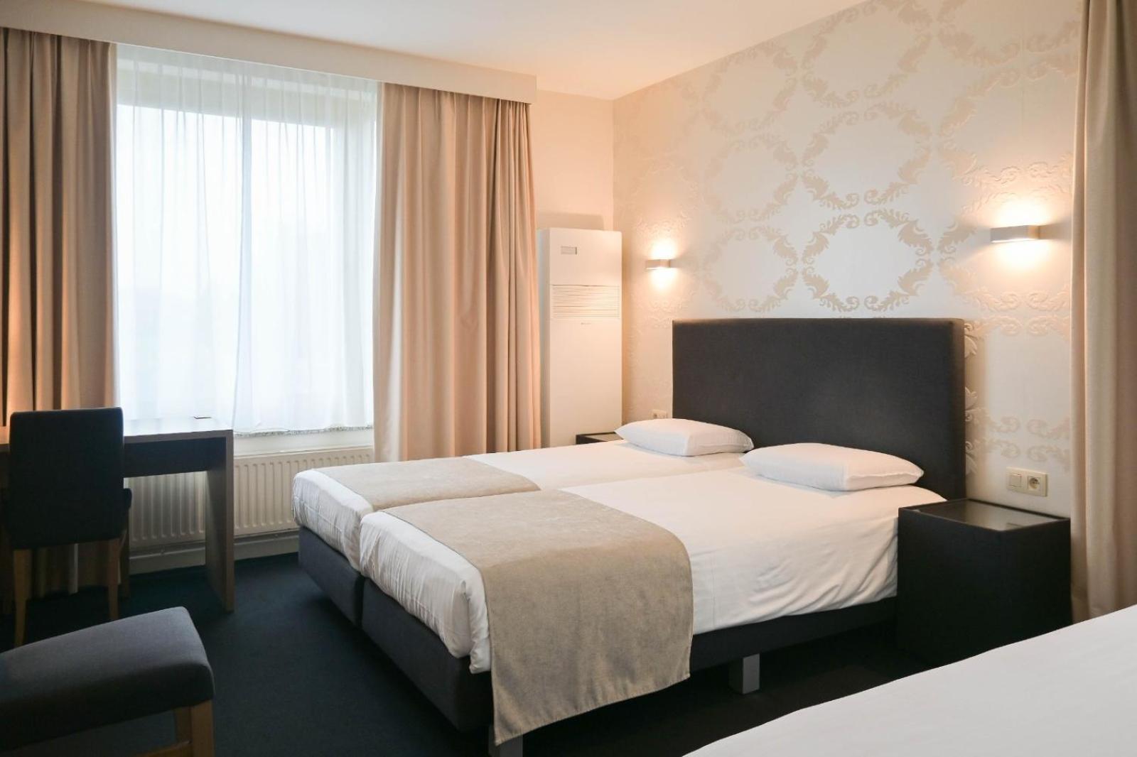 Hotel Essenza プールス エクステリア 写真