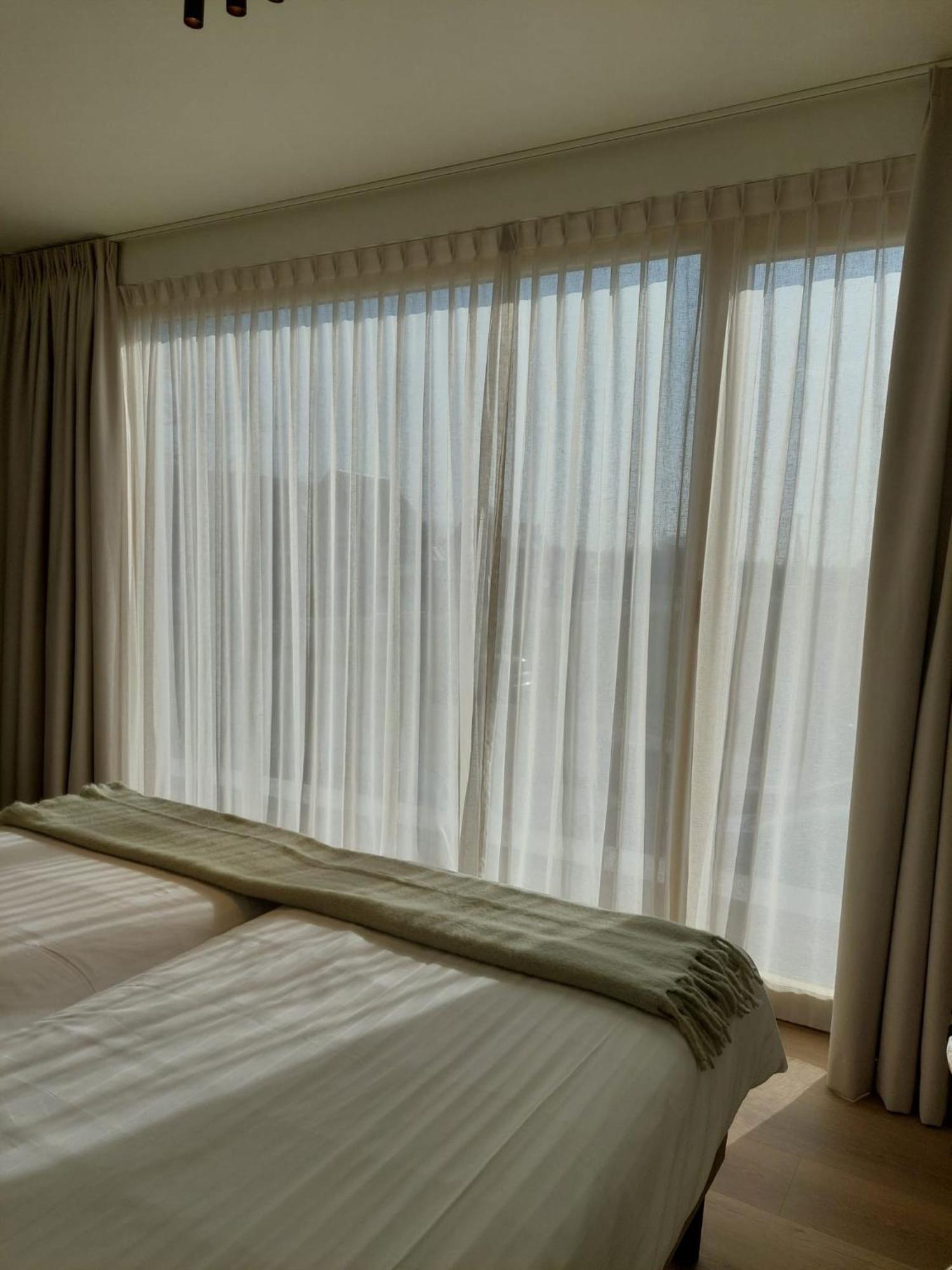 Hotel Essenza プールス エクステリア 写真