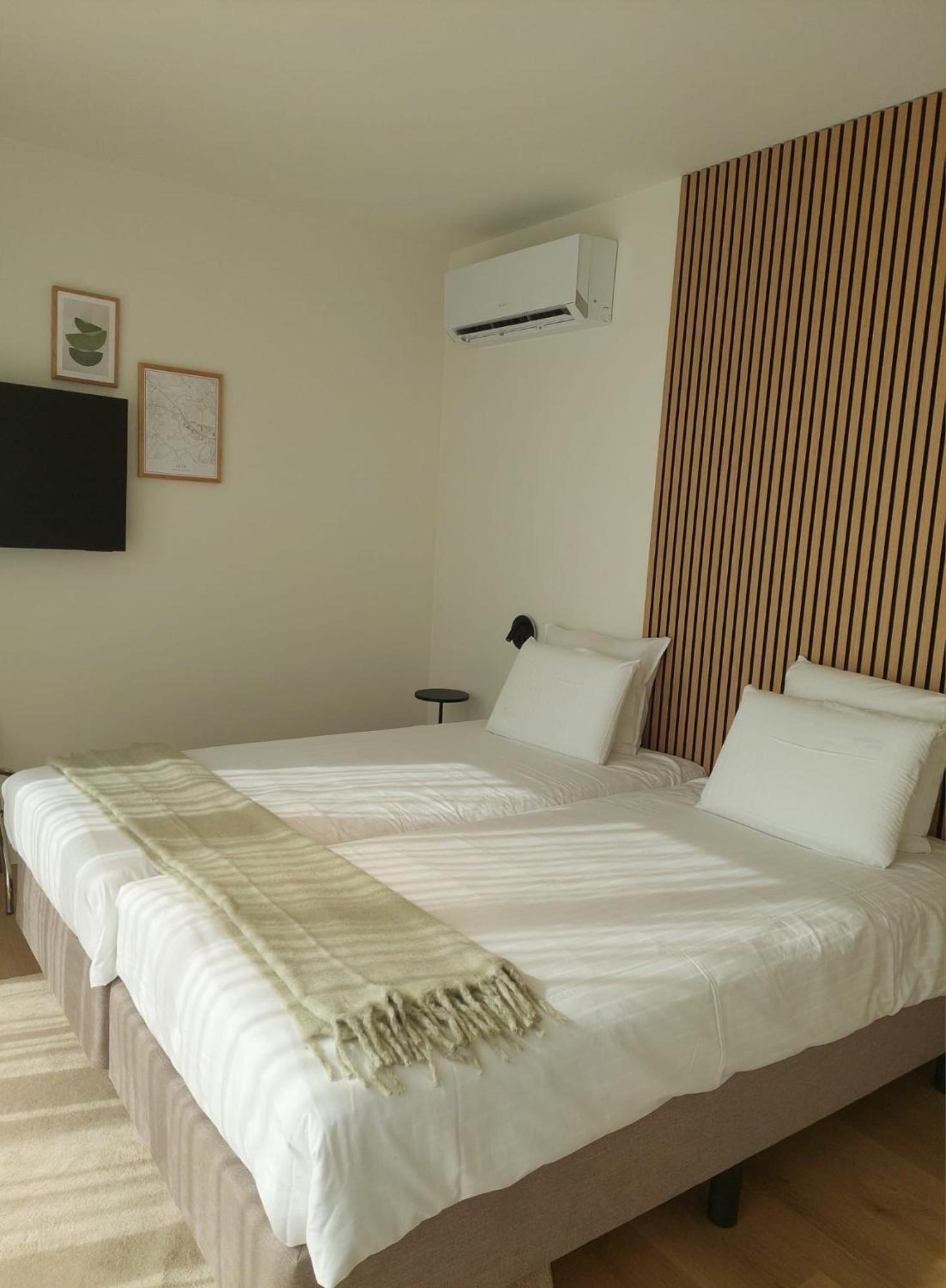 Hotel Essenza プールス エクステリア 写真