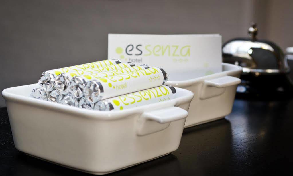 Hotel Essenza プールス エクステリア 写真